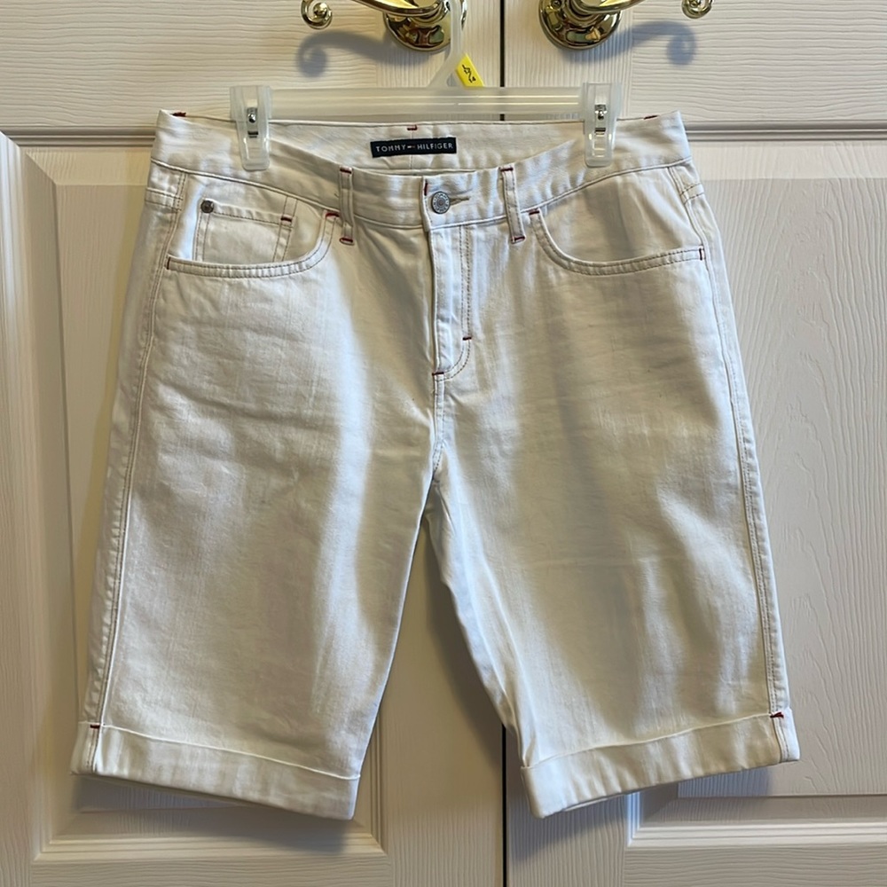Tommy Hilfiger white Bermuda shorts